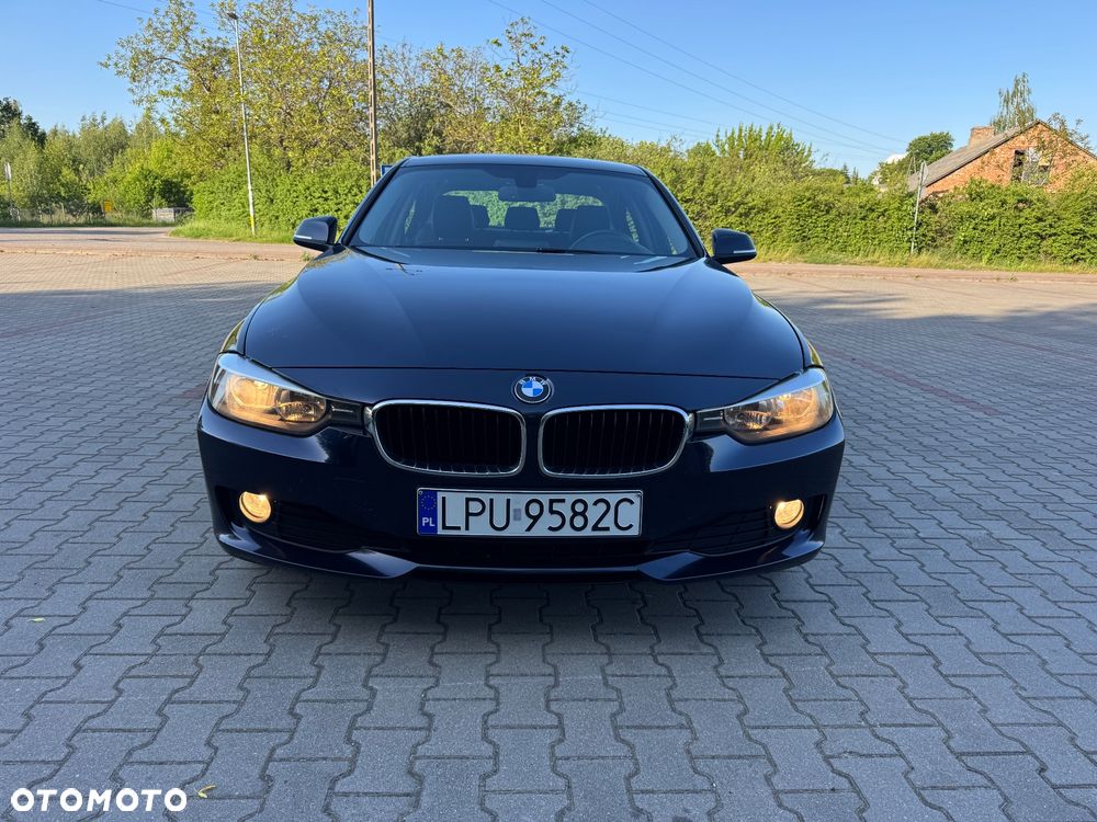 BMW Seria 3 316d - 10