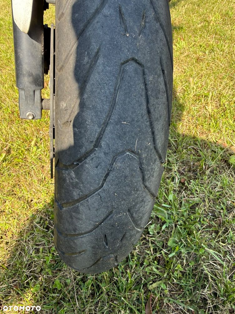 Suzuki Gladius - 5