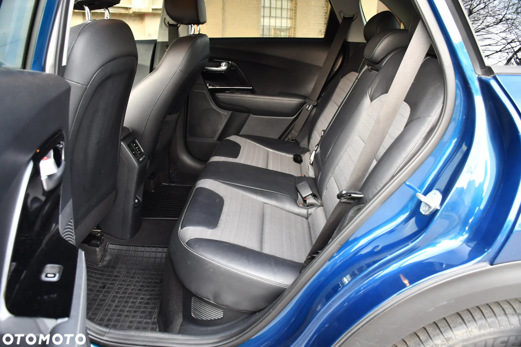 Kia Niro 1.6 GDI Hybrid L - 29