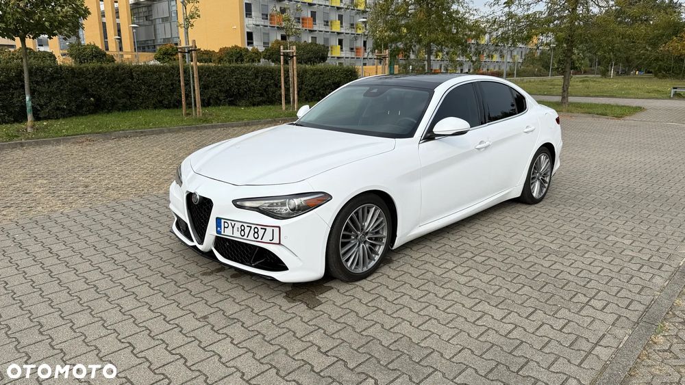 Alfa Romeo Giulia 2.0 Turbo 16V AT8 Veloce - 4