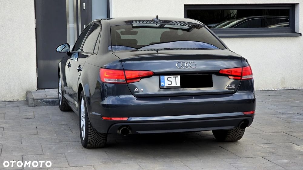 Audi A4 Limousine - 13