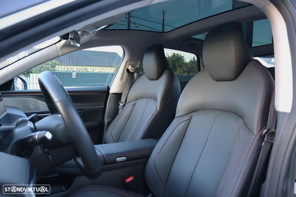 Xpeng P7i 86.2 kWh Long Range - 21