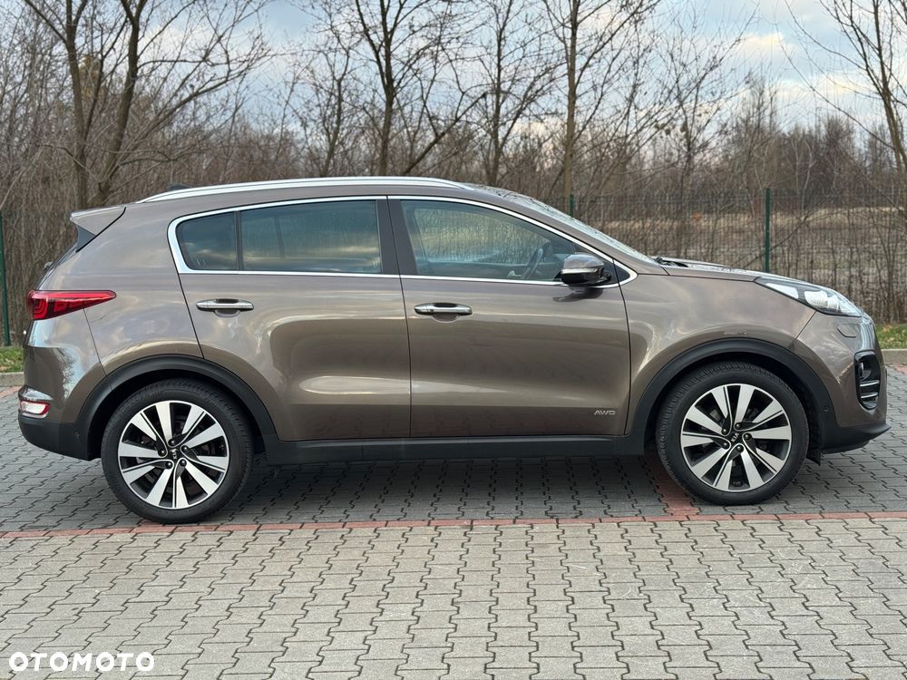 Kia Sportage 2,0 CRDI AWD Platinum - 6