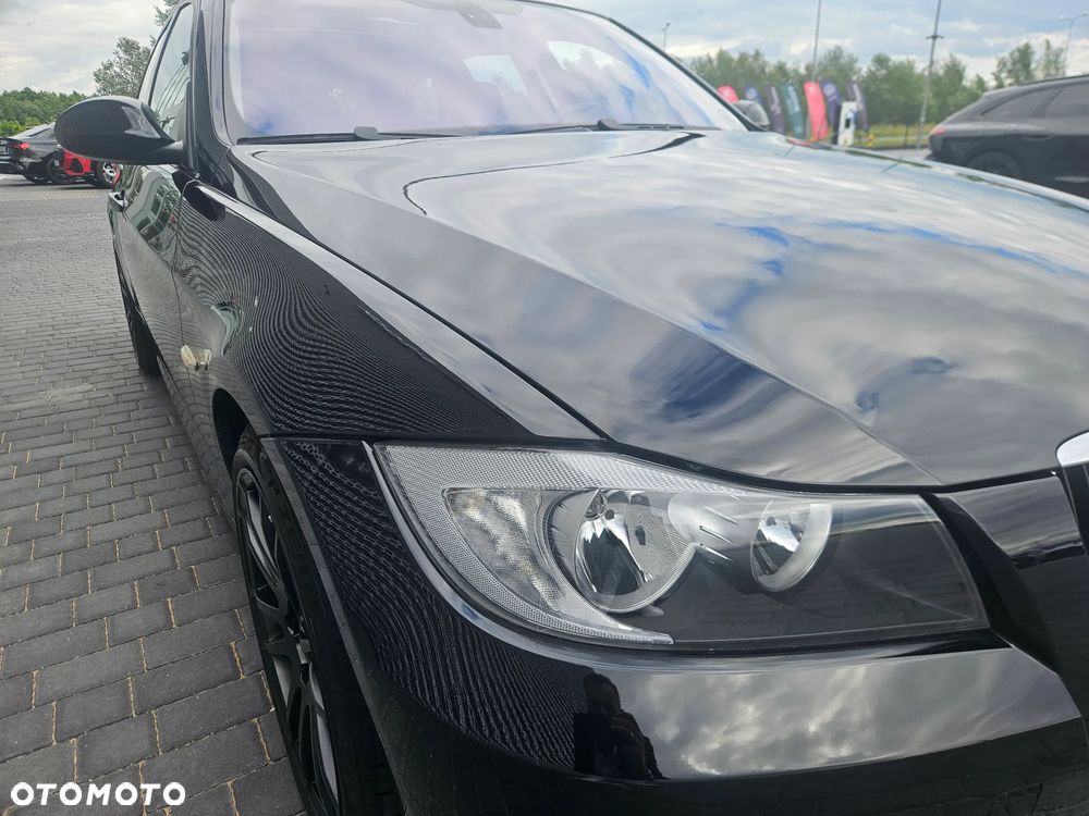 BMW Seria 3 318i - 24