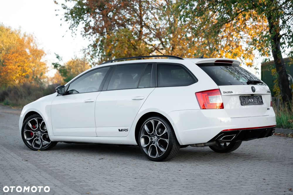 Skoda Octavia 2.0 TDI RS Challenge DSG - 7