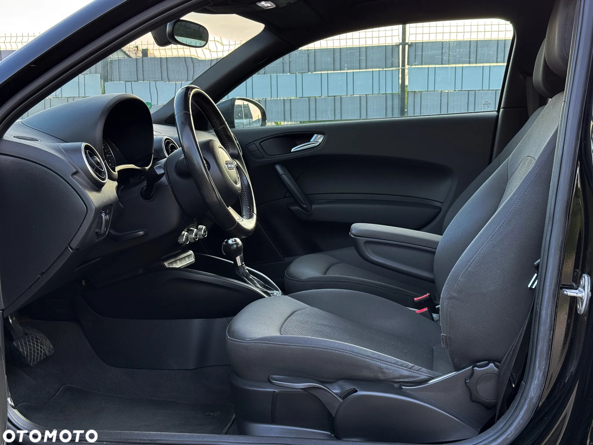 Audi A1 1.6 TDI S tronic Attraction - 26