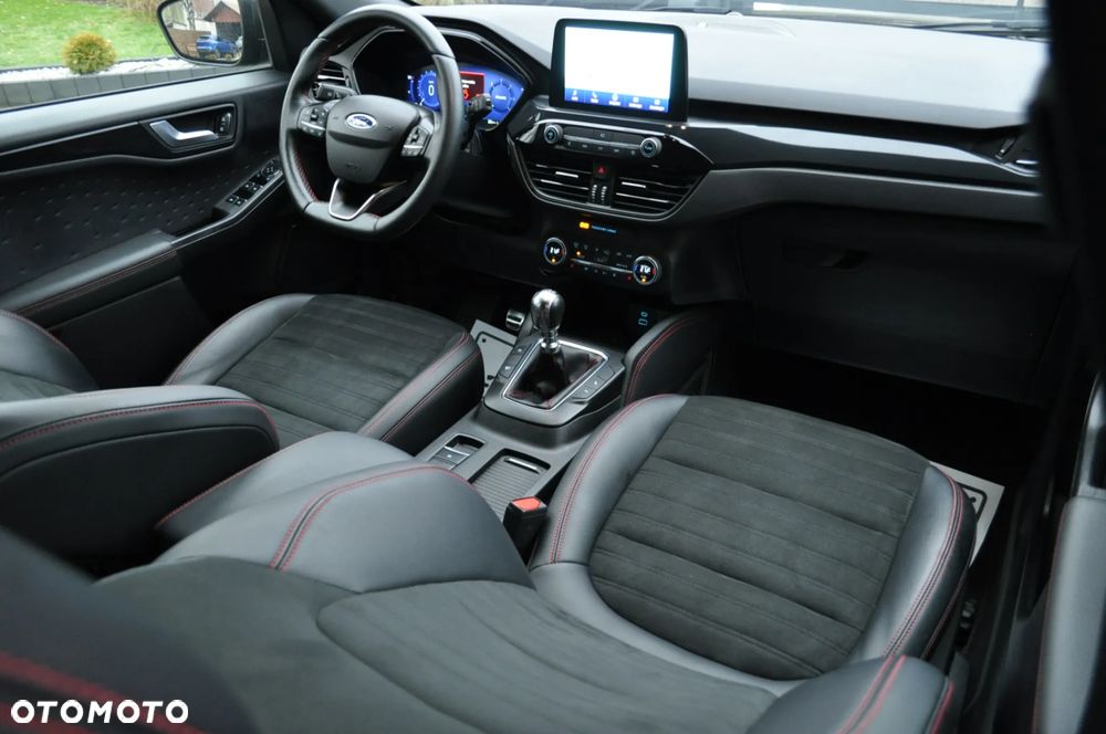 Ford Kuga 2.0 EcoBlue Hybrid TITANIUM - 26