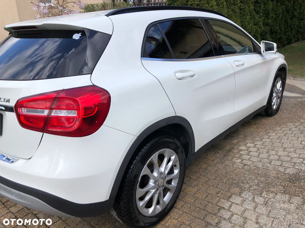 Mercedes-Benz GLA 220 CDI - 4