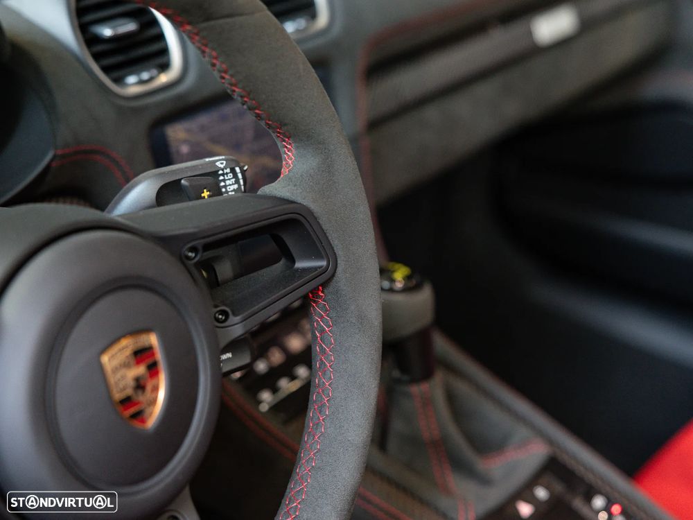 Porsche 718 Spyder - 49