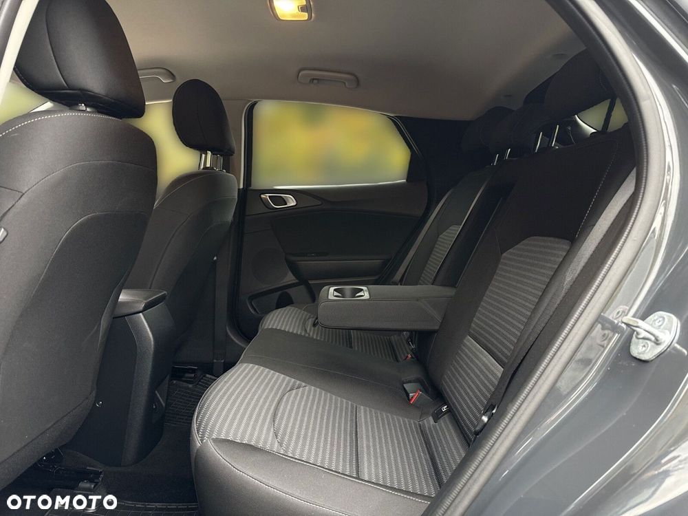 Kia XCeed 1.5 T-GDI Business Line - 18