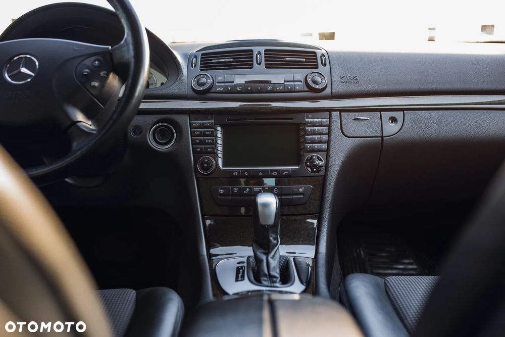 Mercedes-Benz Klasa E 500 Avantgarde - 16