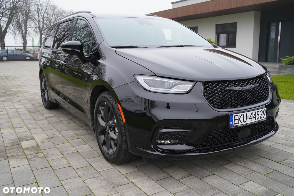 Chrysler Pacifica - 20