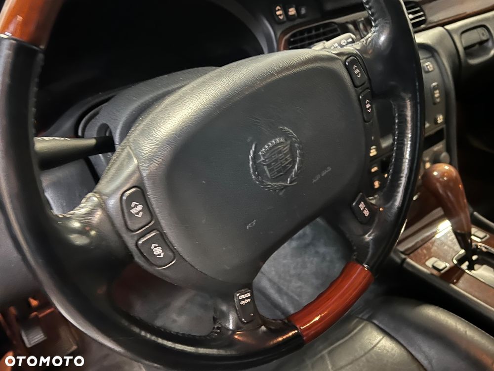 Cadillac Seville - 3