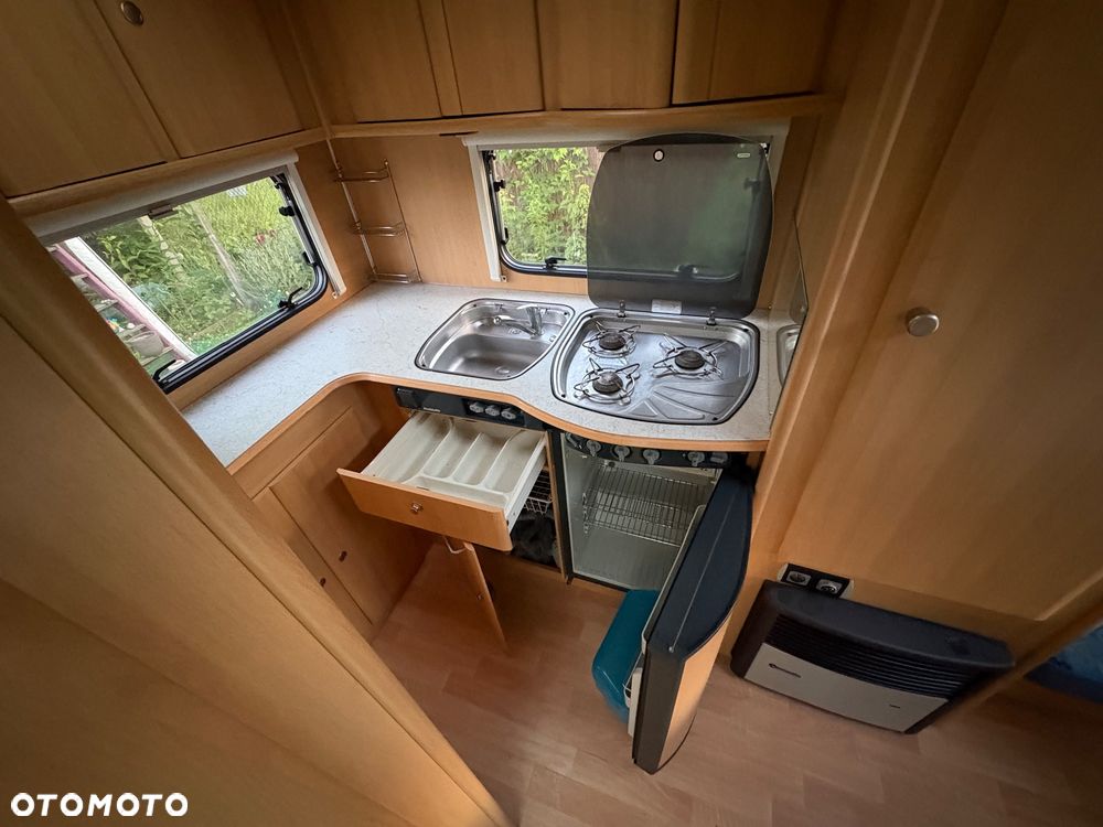 Dethleffs Camper - 12