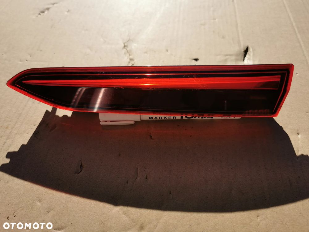 VW ID.3 ID3 Lampa prawy tył tylna prawa w zderzak lampka odblask