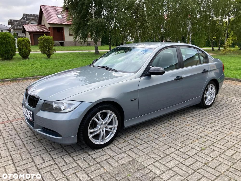 BMW Seria 3 320i - 3