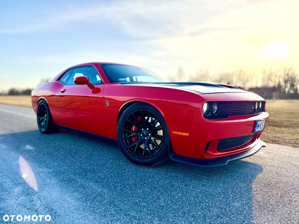 Dodge Challenger - 2