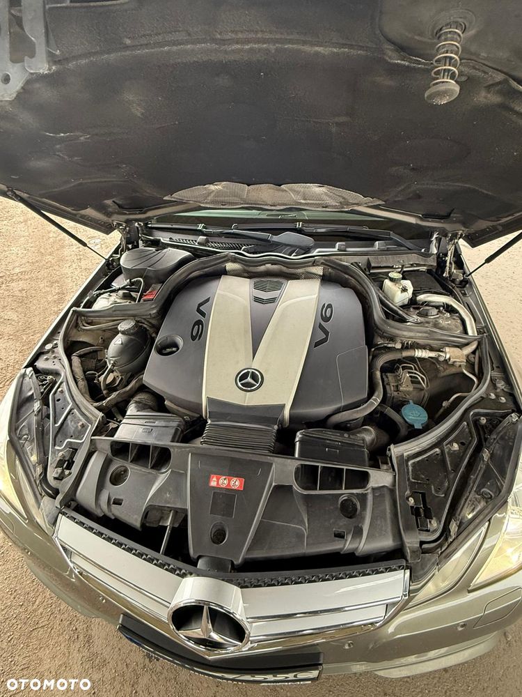 Mercedes-Benz Klasa E 350 CDI DPF BlueEFFICIENCY 7G-TRONIC Avantgarde - 27