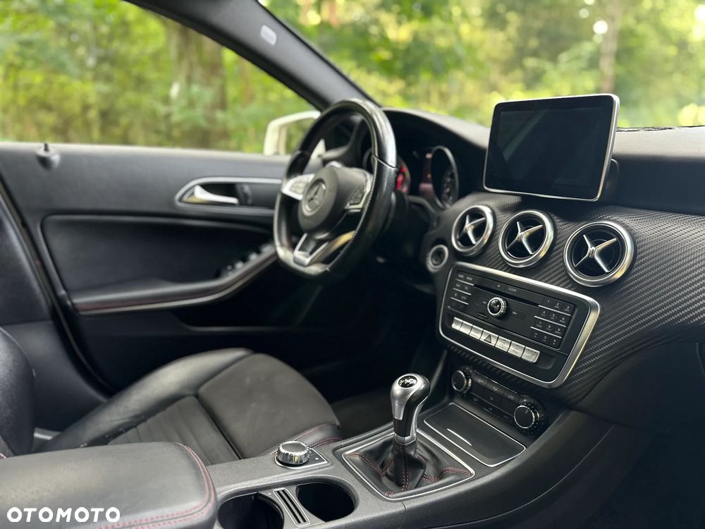 Mercedes-Benz Klasa A 180 AMG Line - 8