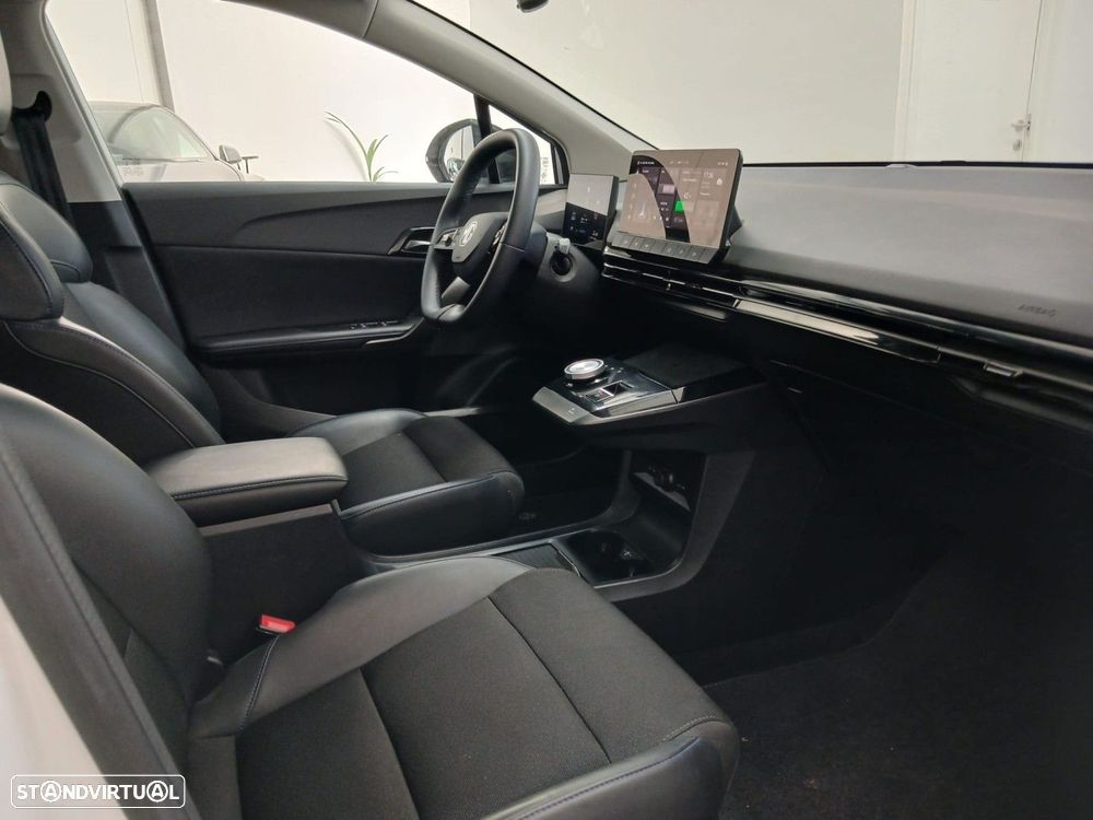 MG MG4 64 kWh Luxury - 10
