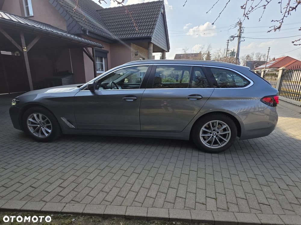 BMW Seria 5 520i Sport Line - 5