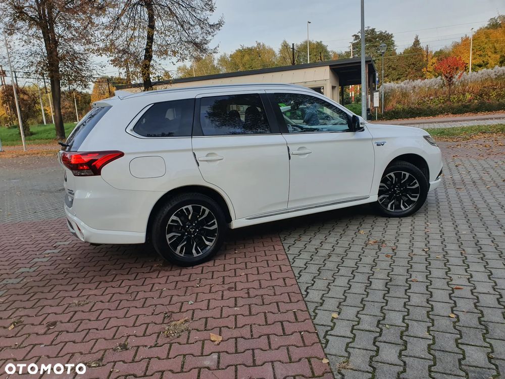 Mitsubishi Outlander 2.0 4WD Top - 27