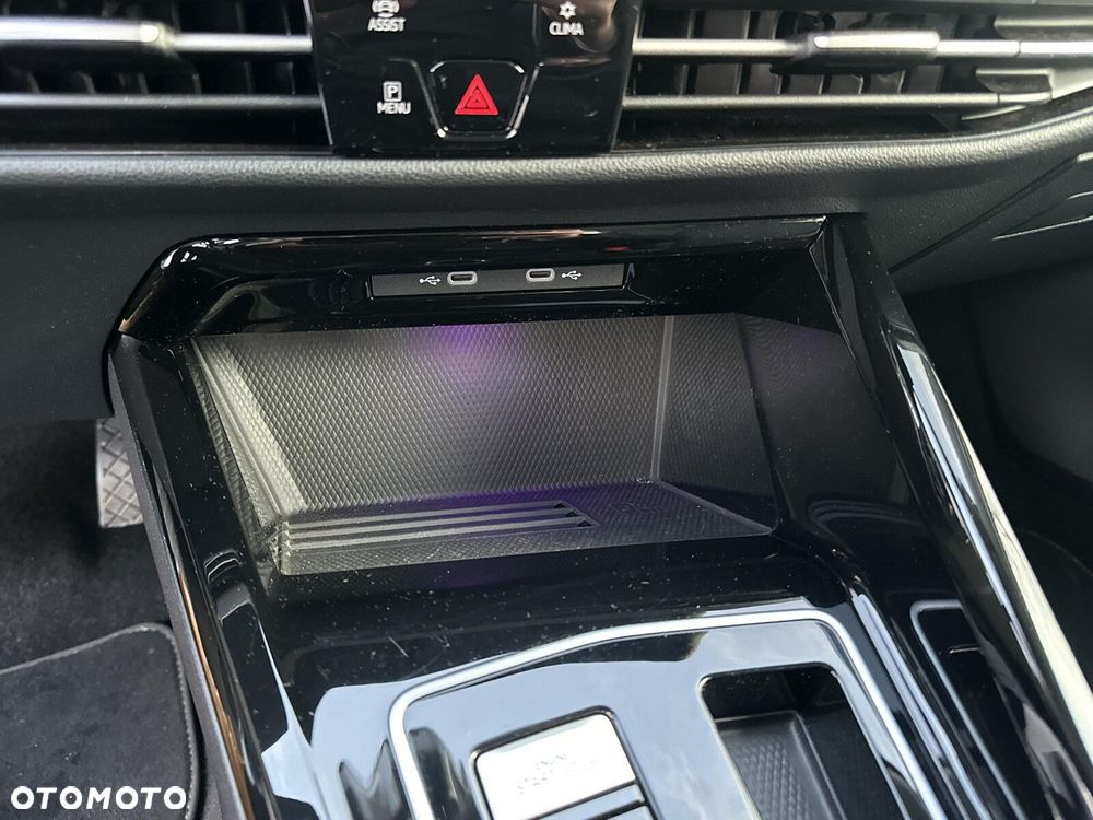 Volkswagen Golf - 22