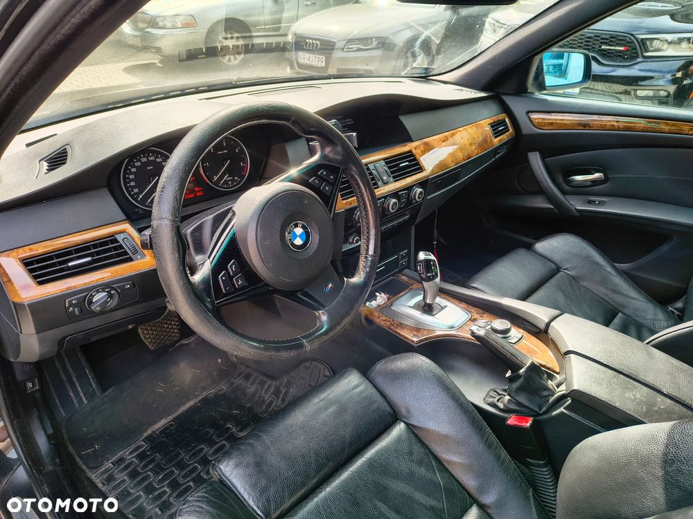 BMW Seria 5 530d xDrive Touring Edition Lifestyle - 10