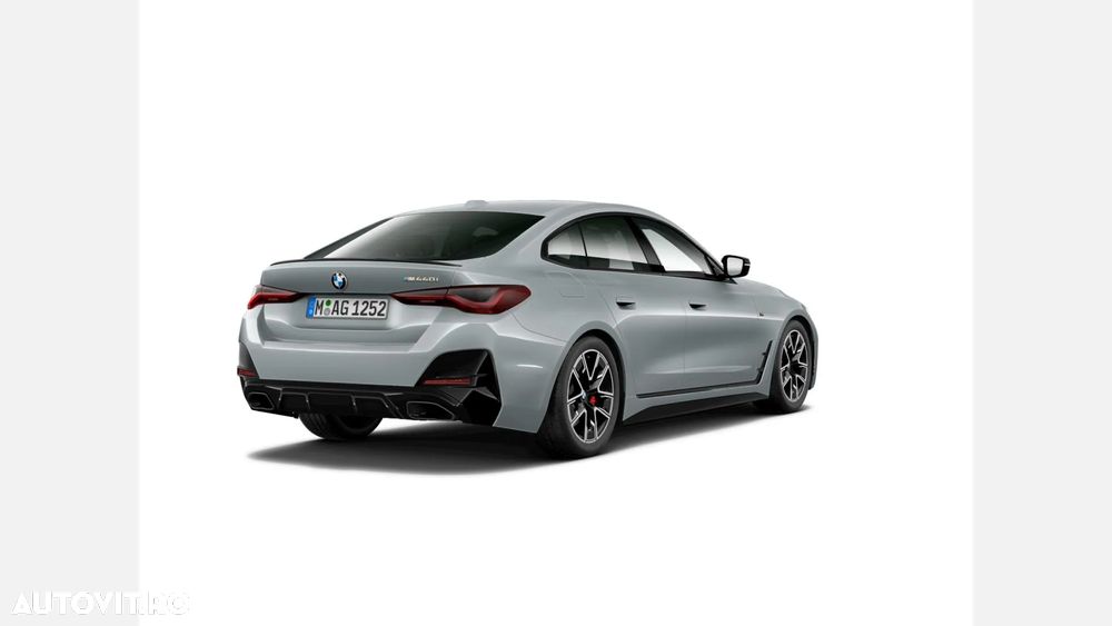BMW M4 M440i xDrive AT MHEV - 2