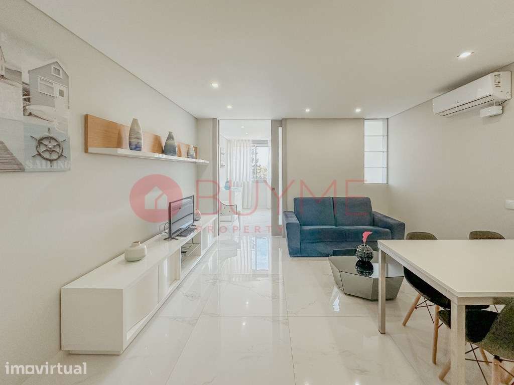 Apartamento T0+1 Renovado no Centro de Vilamoura - Grande imagem: 2/13