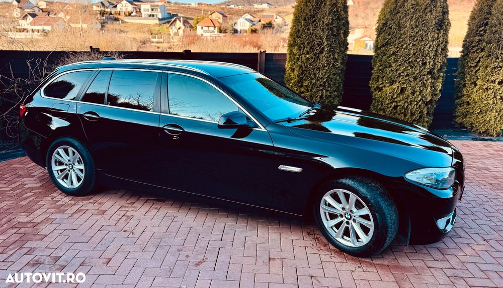 BMW Seria 5 520d Touring - 5