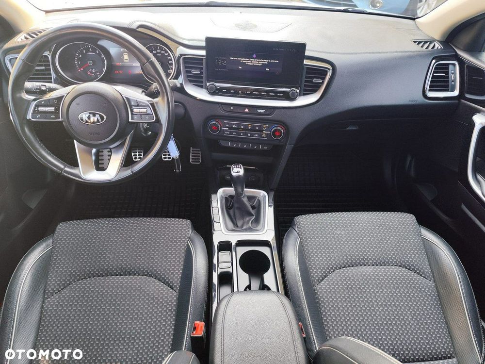 Kia Ceed 1.5 T-GDI L Business Line - 22