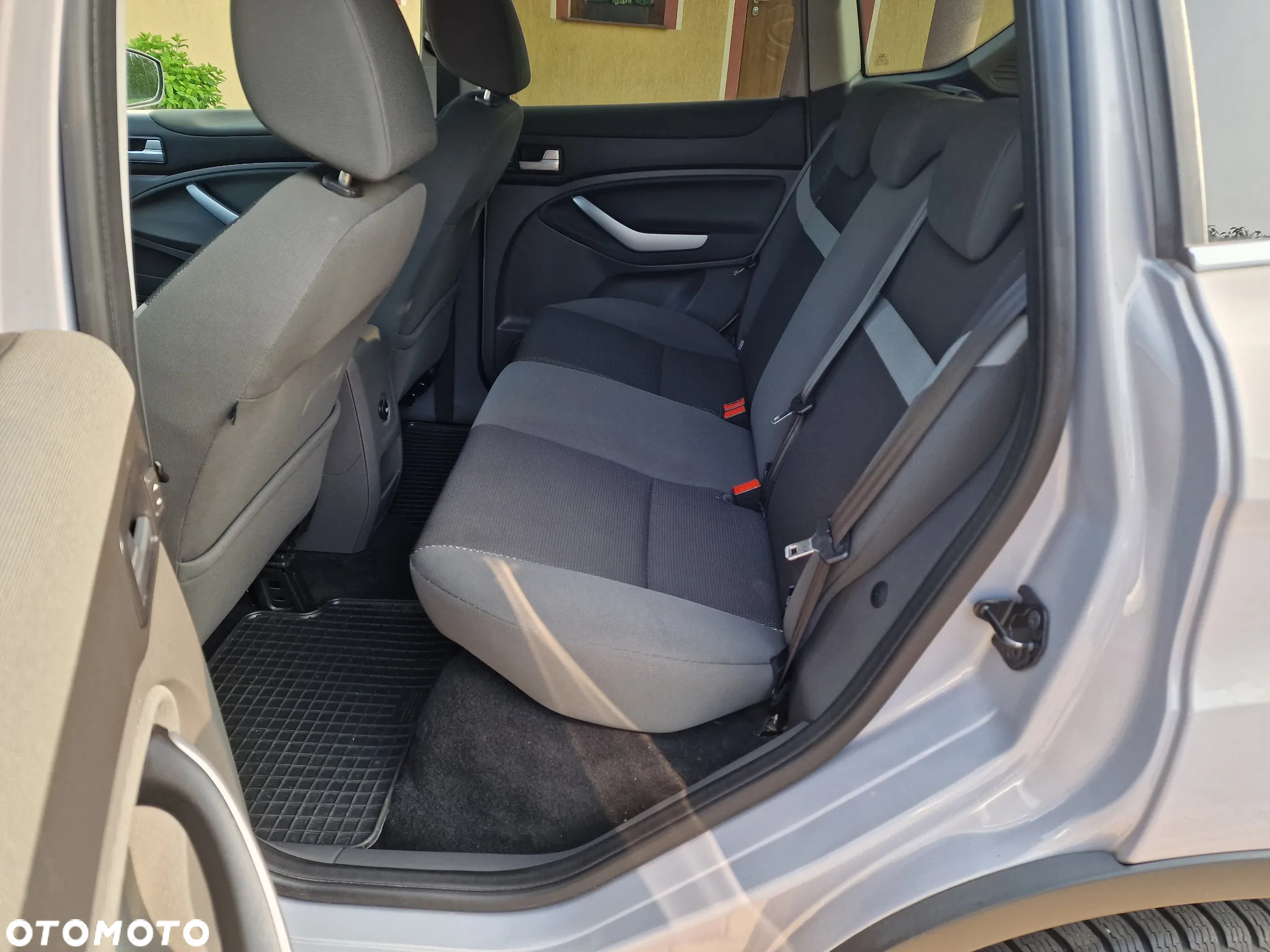 Ford Kuga - 6