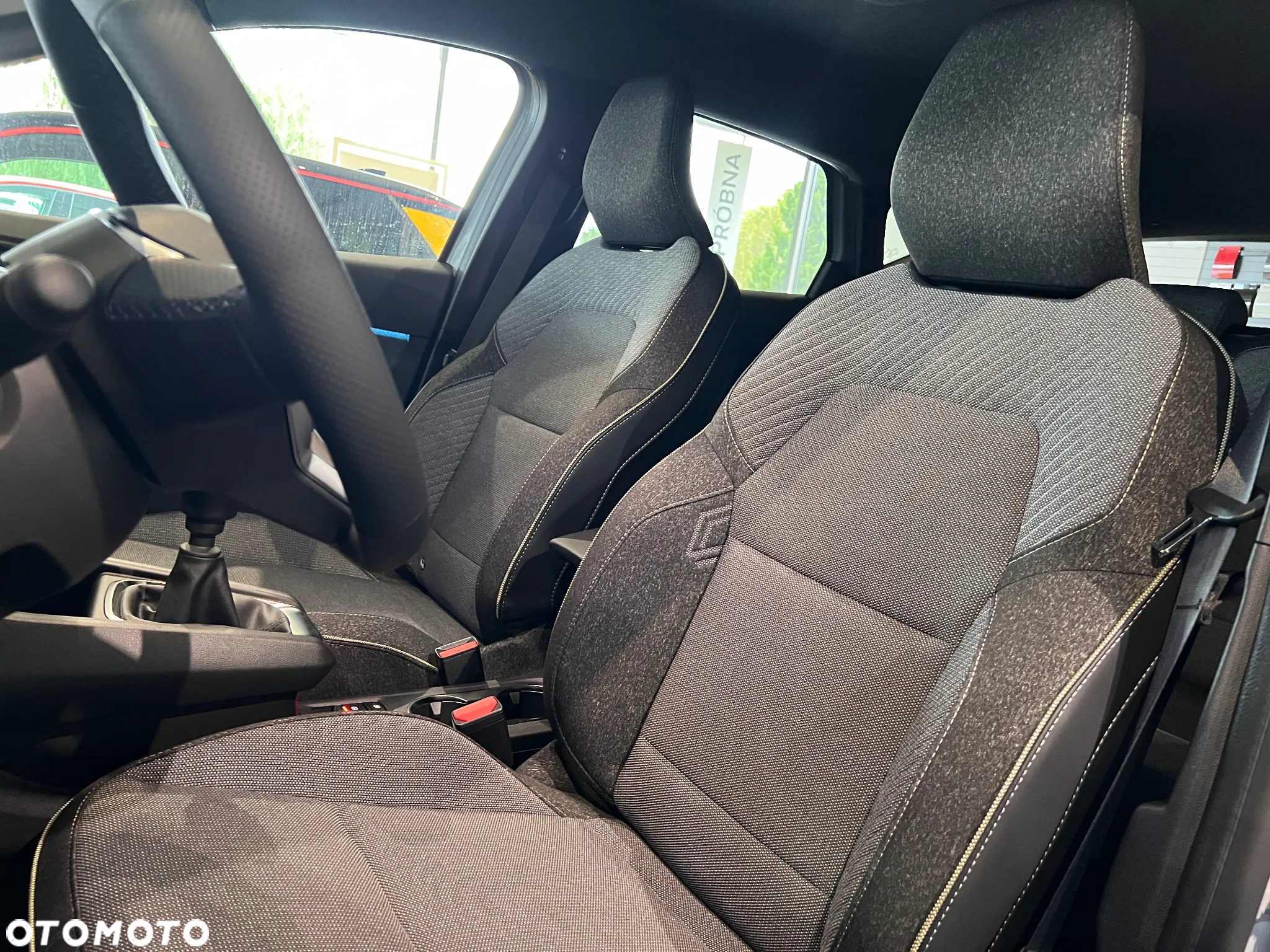 Renault Captur 1.3 TCe mHEV Techno - 11