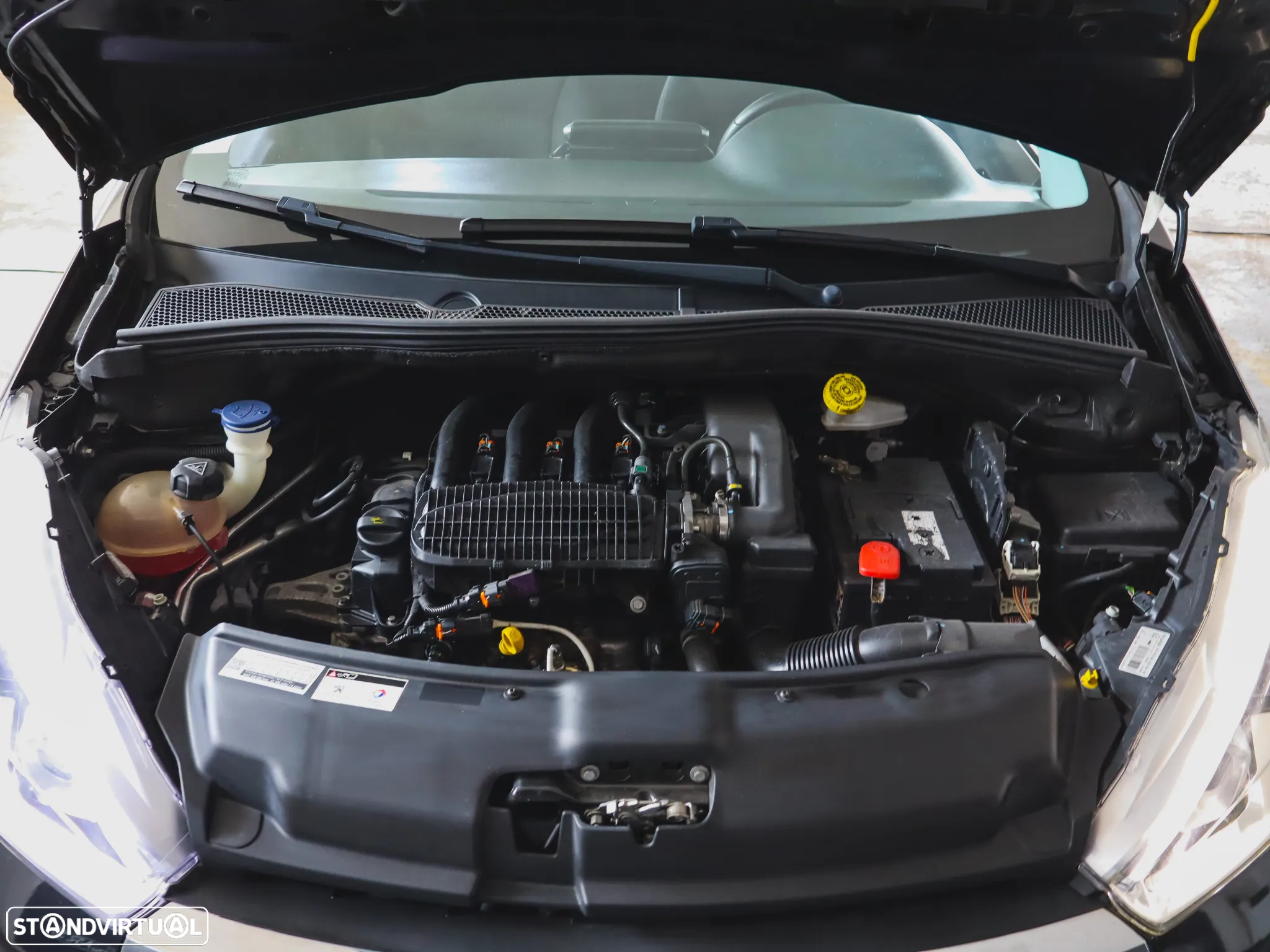 Peugeot 208 1.2 PureTech Style - 36