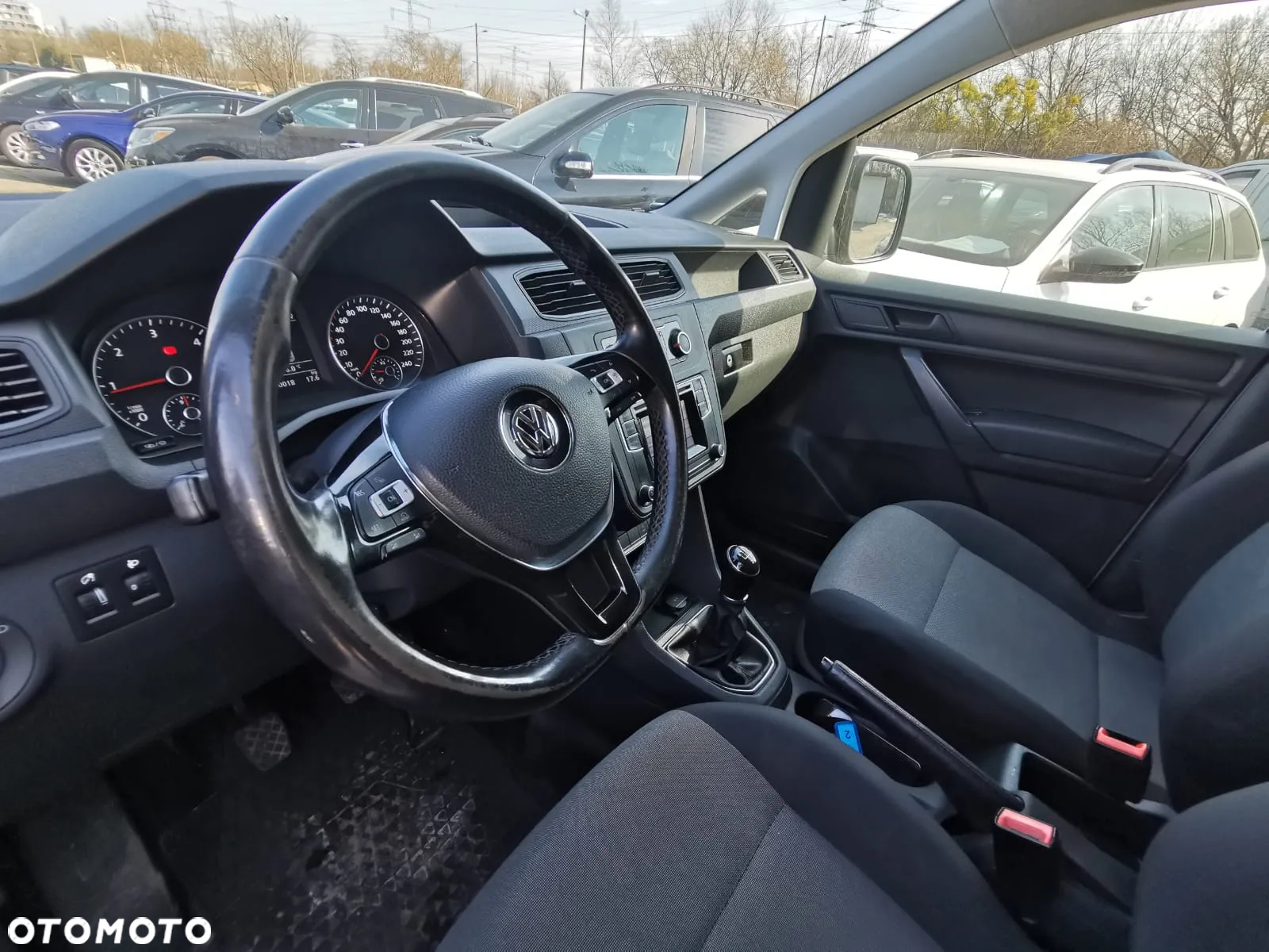 Volkswagen Caddy Long - 12