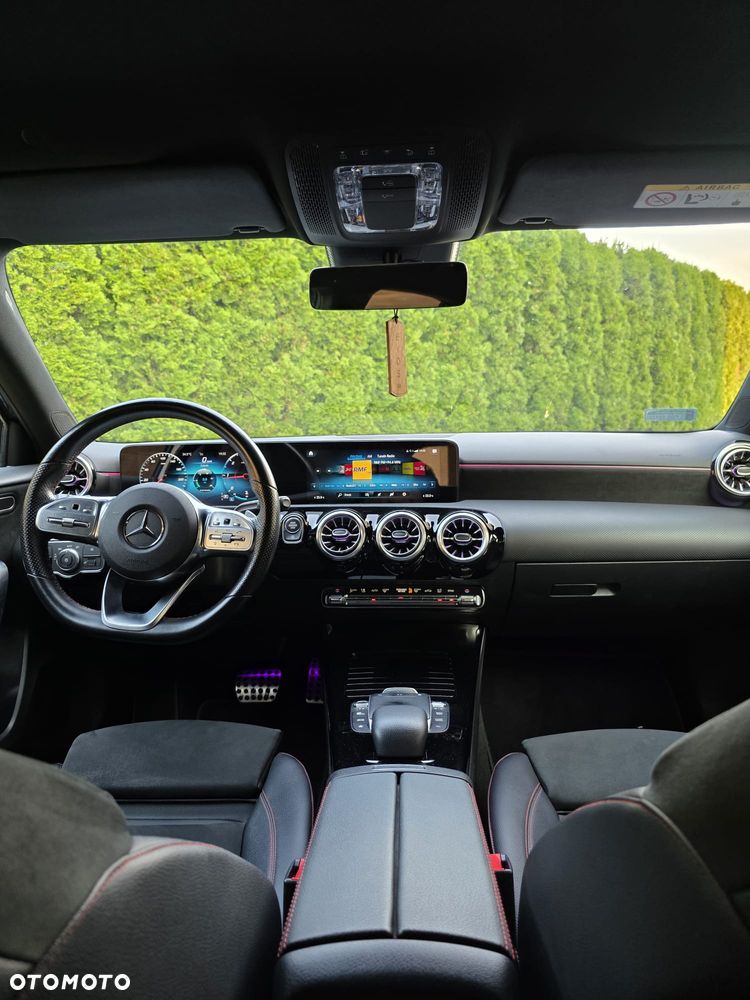 Mercedes-Benz Klasa A 200 d 4-Matic AMG Line 8G-DCT - 31