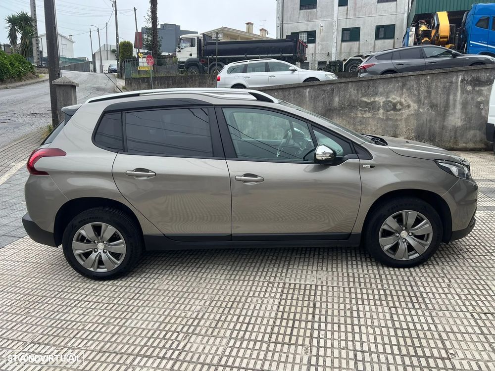 Peugeot 2008 1.2 PureTech Style - 7