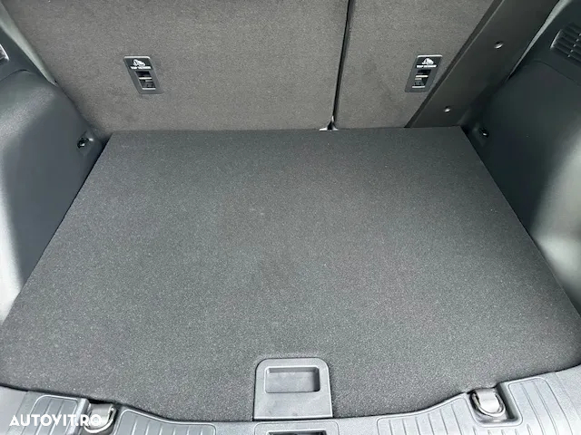Ford Kuga 1.5 EcoBoost A8 FWD Titanium - 3