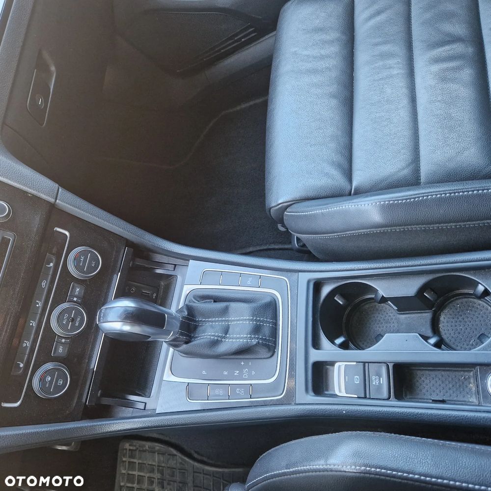 Volkswagen Golf GTD (BlueMotion Technology) DSG - 17