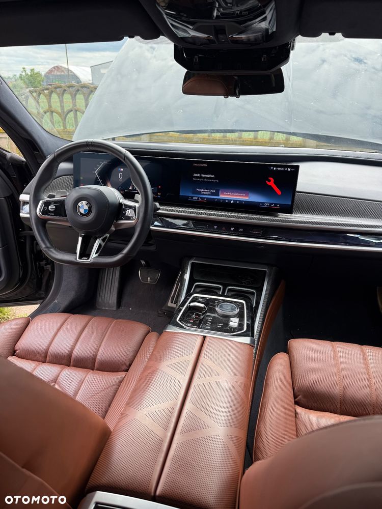 BMW Seria 7 740d xDrive mHEV sport - 16