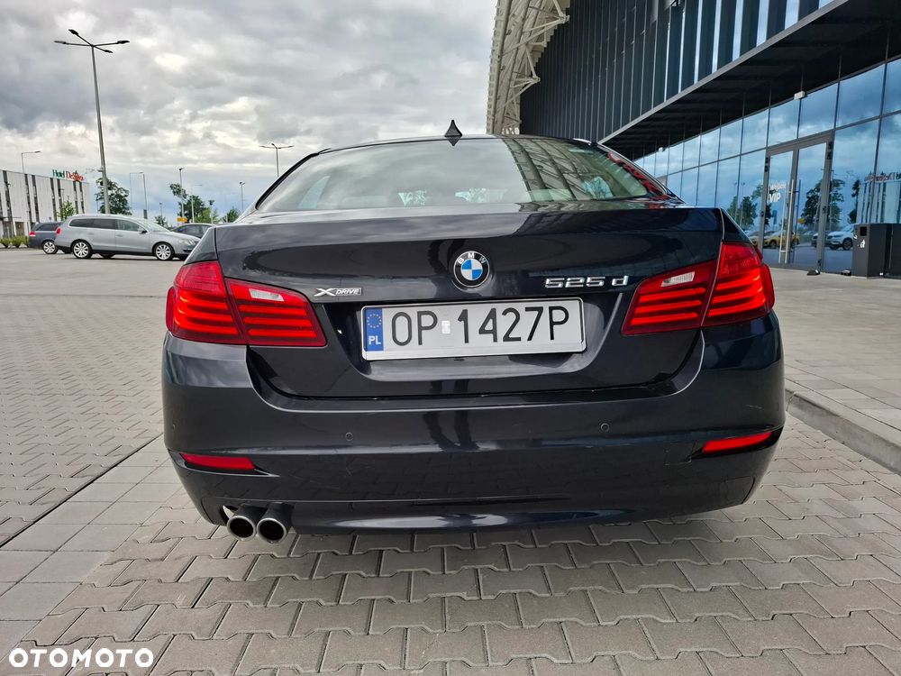 BMW Seria 5 525d xDrive - 6