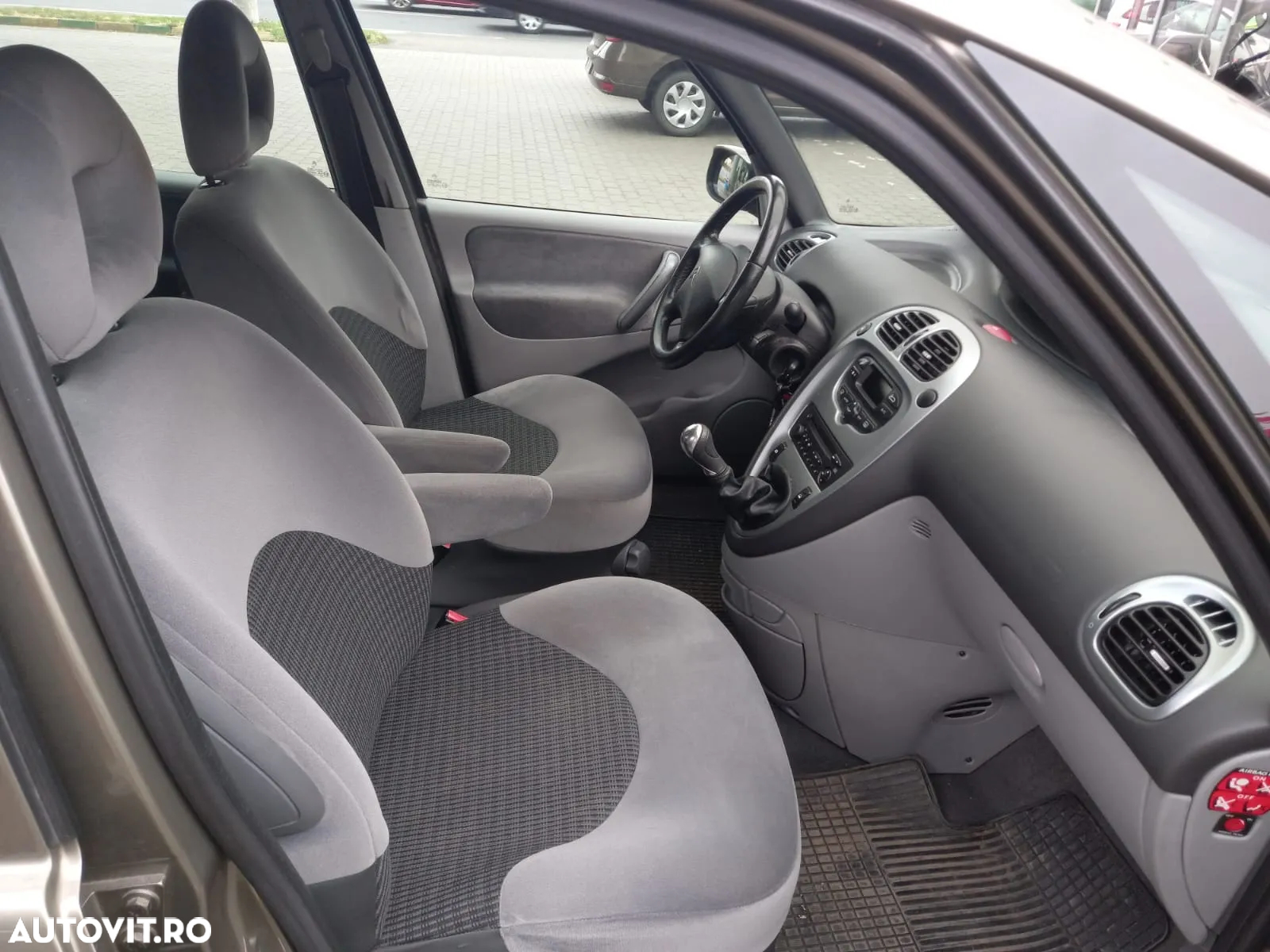 Citroën Xsara Picasso 1.6 Confort - 8