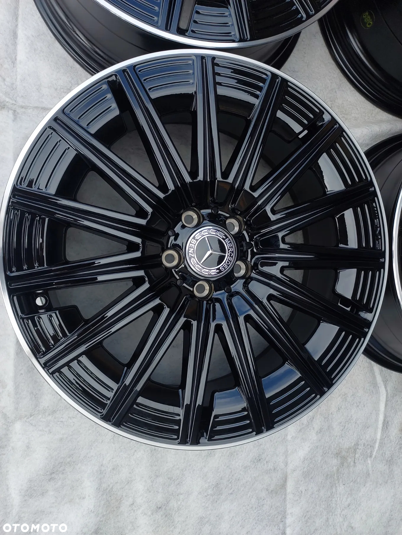 NOWE ORYGINALNE FELGI MERCEDES GLB GLK V KLASA CLA 20'' AMG - 3