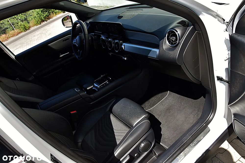 Mercedes-Benz GLB 200 7G-DCT - 18