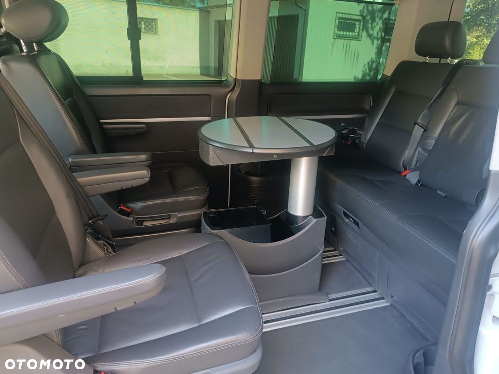 Volkswagen Multivan - 15