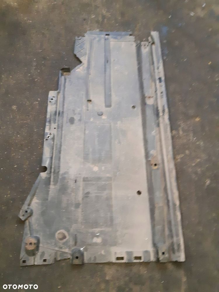 audi a4 b8 a5 osłona płyta podłogi podwozia prawa