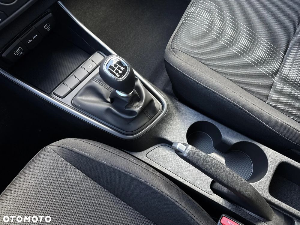 Hyundai Bayon 1.2 MPI Pure - 12