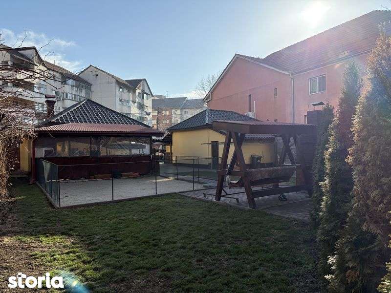 vanzare casa situata in Targu Jiu, strada A.I. Cuza - Imagine principală: 2/8