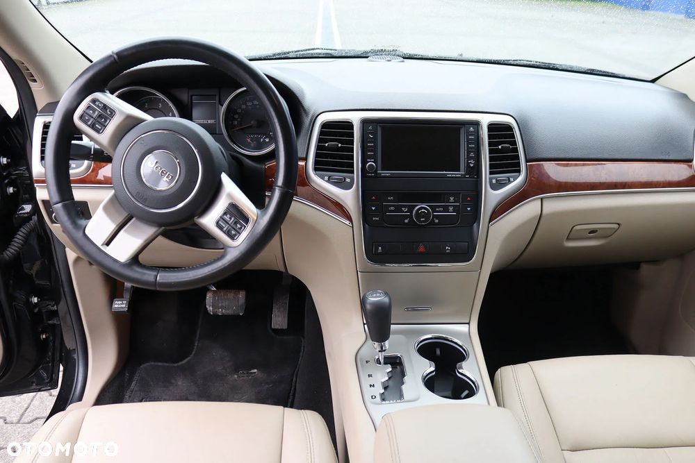 Jeep Grand Cherokee - 11